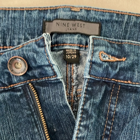 NINE WEST Boot Cut Jeans Size 10 or 29 - Picture 3 of 4